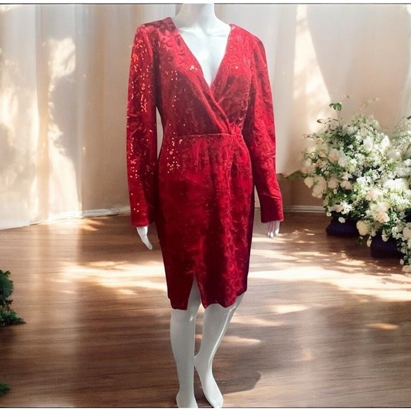 VENUS Sequin Red Velvet‎ Dress Size 10 Stretch Bodycon Holiday Wedding - Picture 1 of 9
